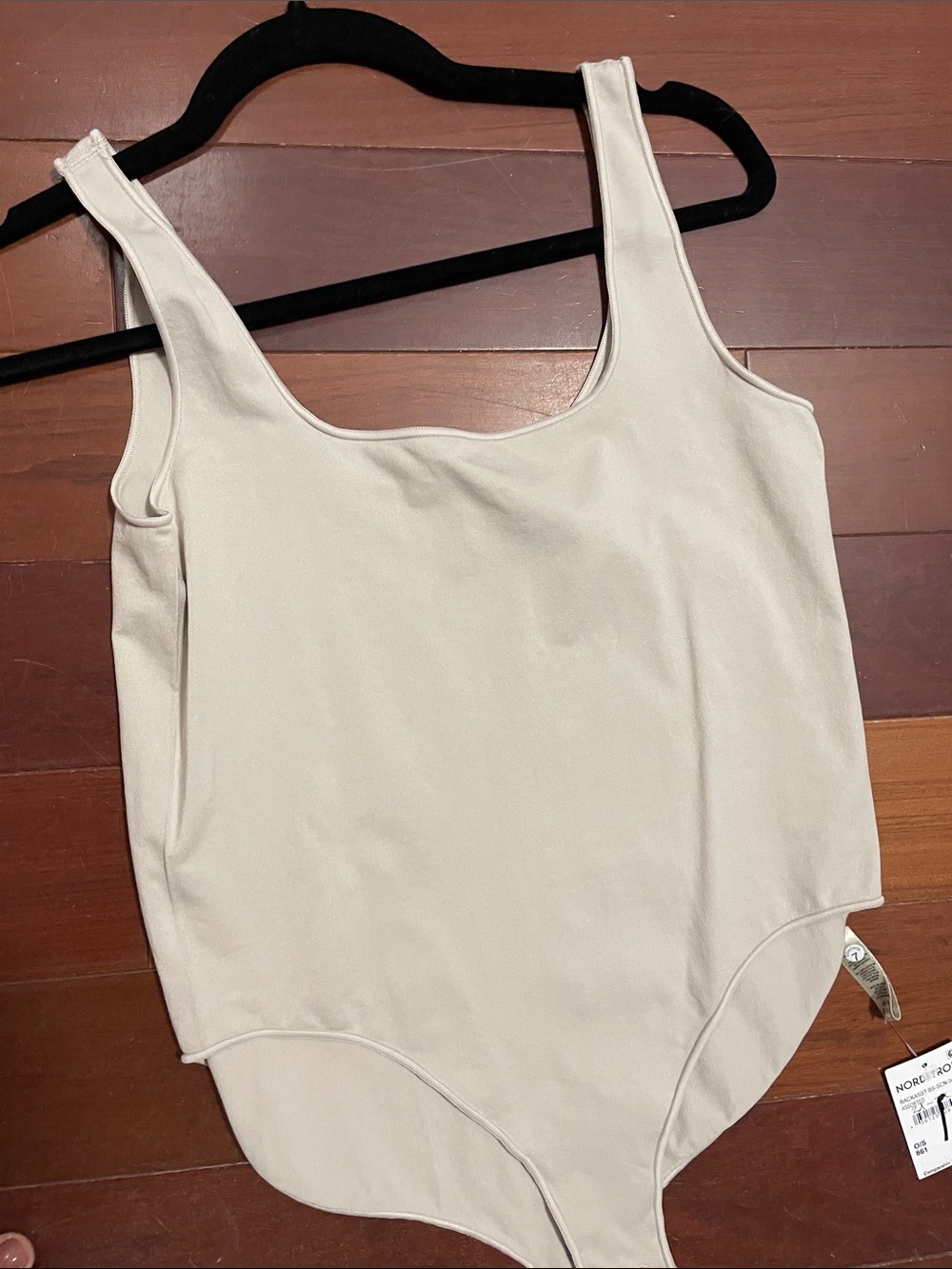 SKIMS bodysuit NWT